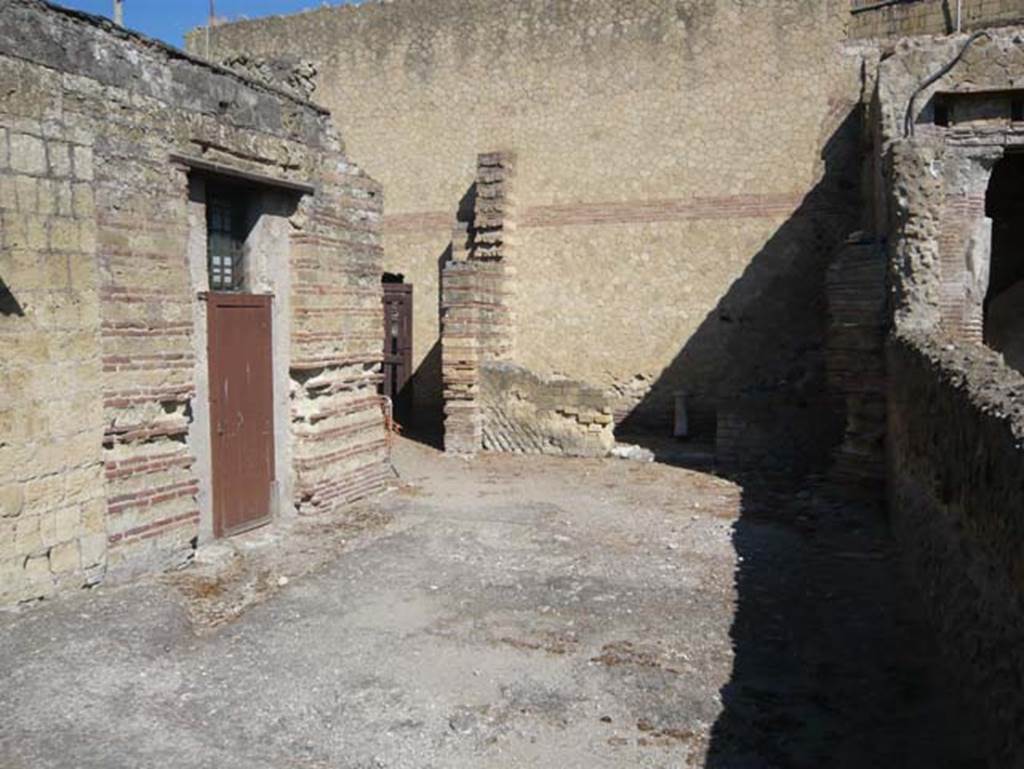 II.1 Herculaneum, August 2013. Rooms on west side of atrium. Photo courtesy of Buzz Ferebee.